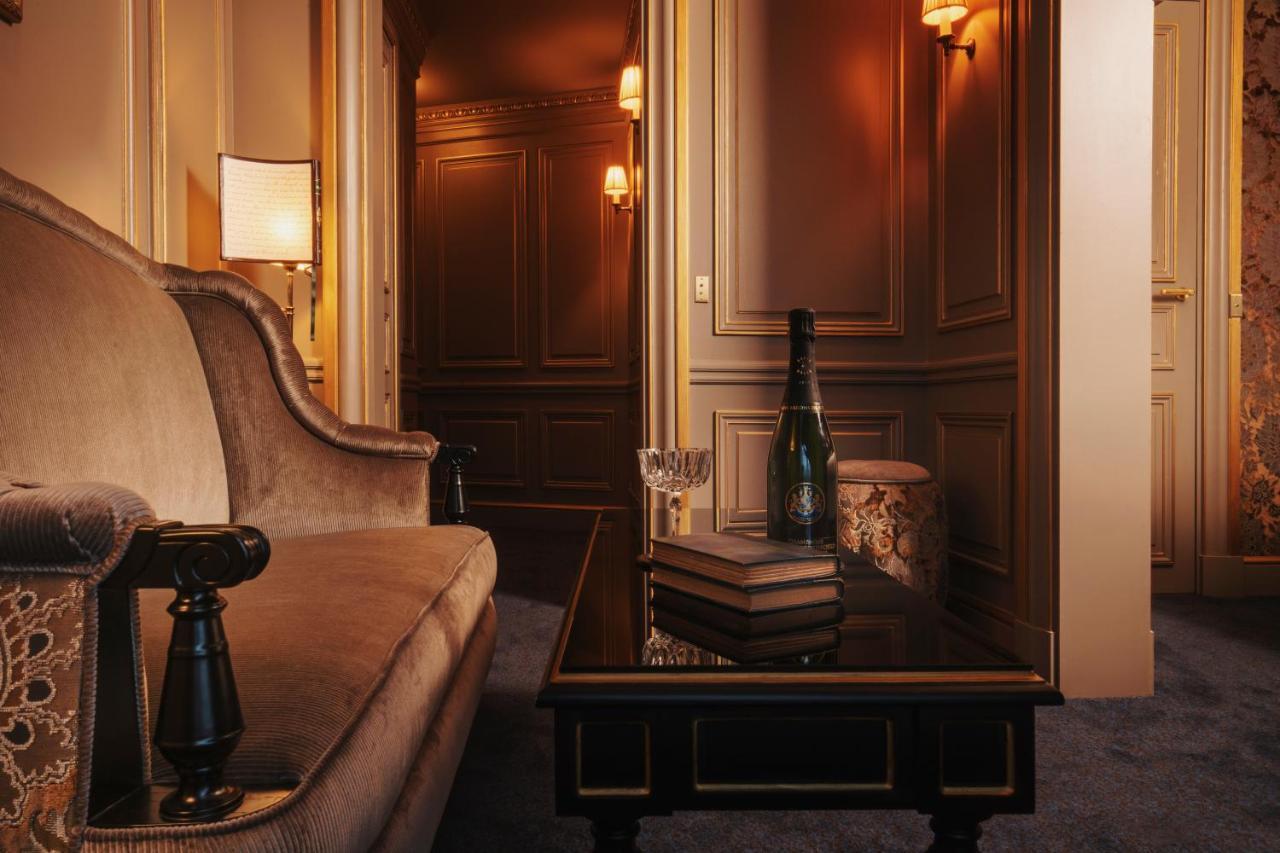 Maison Proust, & La 5* Parigi
